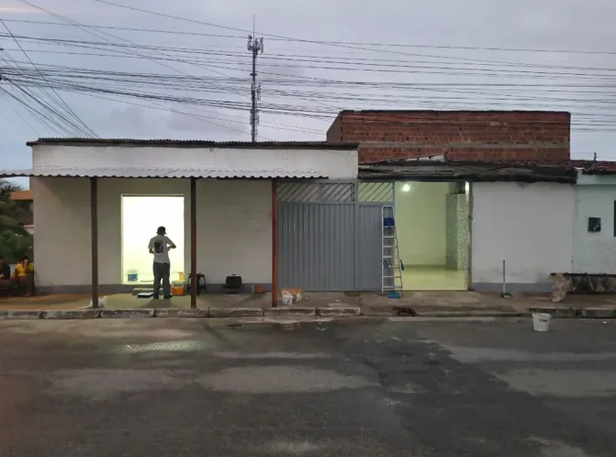 Alugo casa com ponto comercial