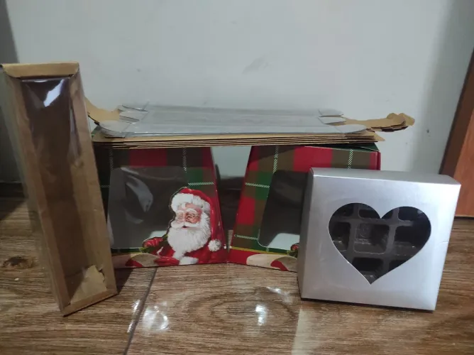 9 Por 30,00- Desapego -Caixas -Natal - Brigadeiros 