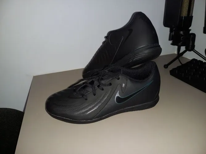 Chuteira Nike Phantom GX II Futsal TAM:39