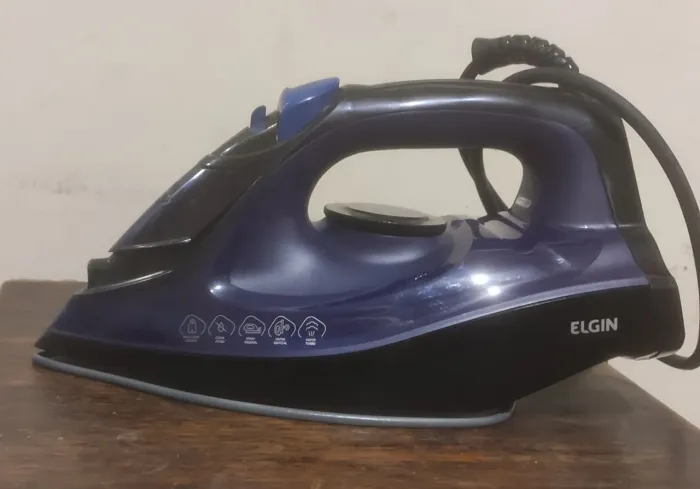 Ferro de passar Elgin Iron Glice