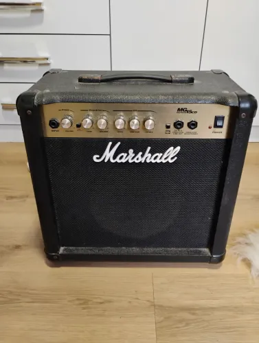 Amplificador Marshall MG15CD 15w (110v)