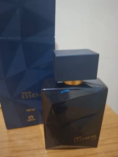 Perfume natura Essencial Oud