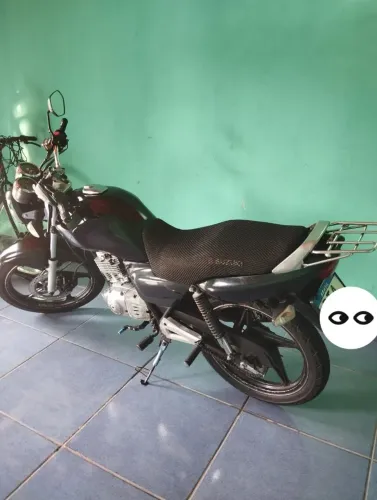 Vendo essa moto