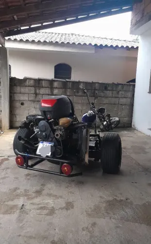 Triciclo a venda 