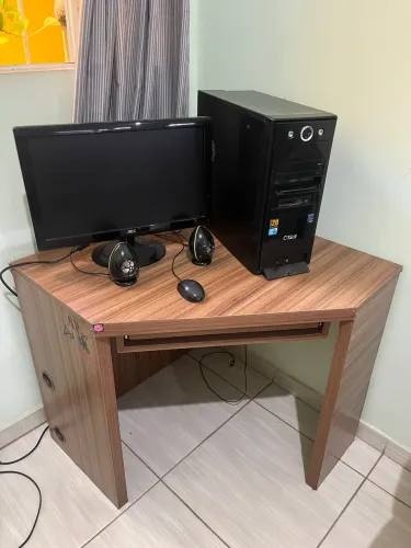 PC + TELA +  MESA (leia descrição)