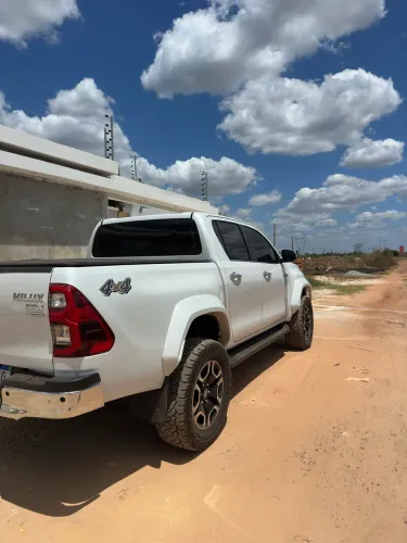 Toyota Hilux CD SRX Plus 4X4 2.8 TDI Die. Aut. 2024