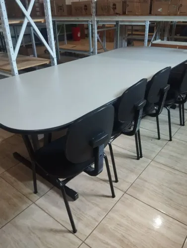 Vendo Mesa de grande, cadeira manicure cadeira estofada, mesa PC e mesa tampo de vidro