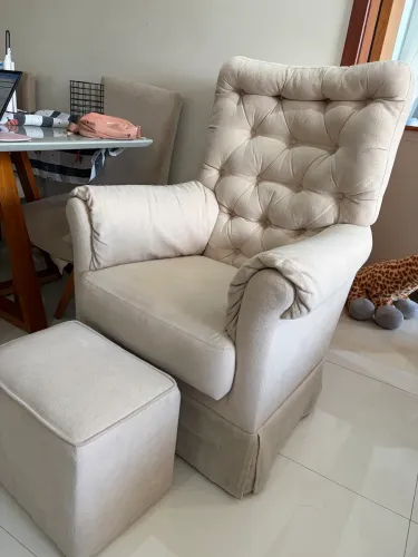 Poltrona de amamentação