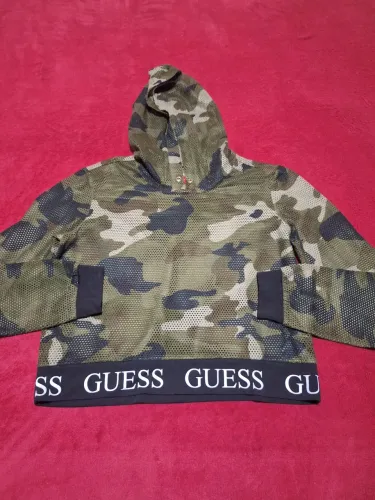 Blusa manga guess pouco usada