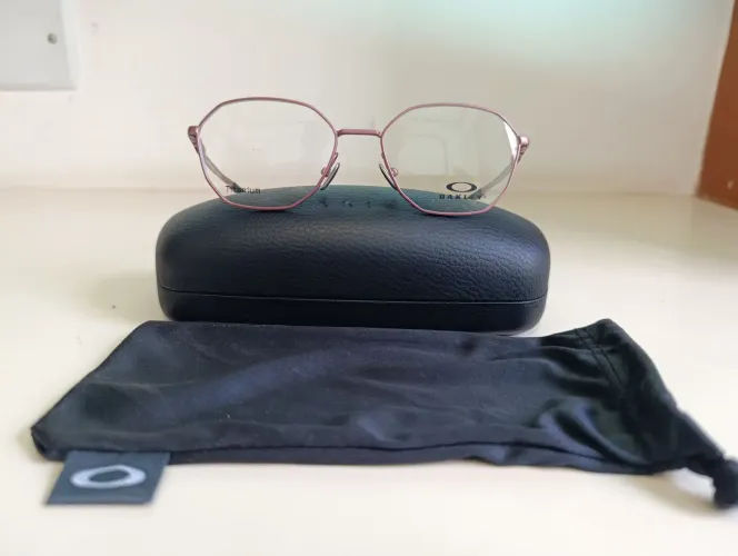 Óculos Oakley Sobriquet Titanium