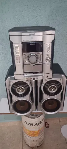 SONY - Som modelo HCD-RG550