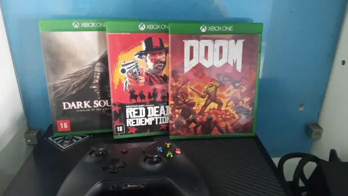 Xbox one FAT 500GB com 1 controle e 3 jogos
