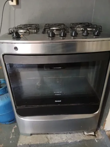 Vendo fogão consul 5 bocas todas as chamas funcionando. Excelente forno