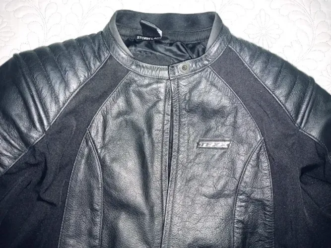 Jaqueta de couro NOVA marca TEXX