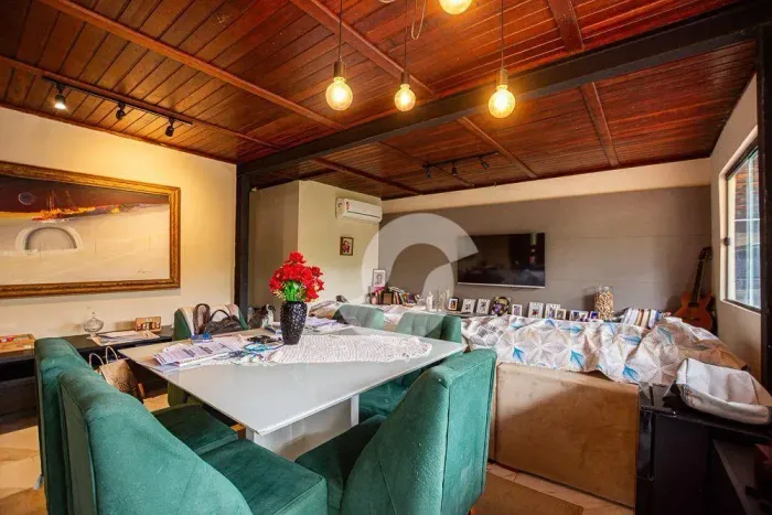 Casa com 3 dormitórios à venda, 300 m² por R$ 1.350.000,00 - Itaipu - Niterói/RJ