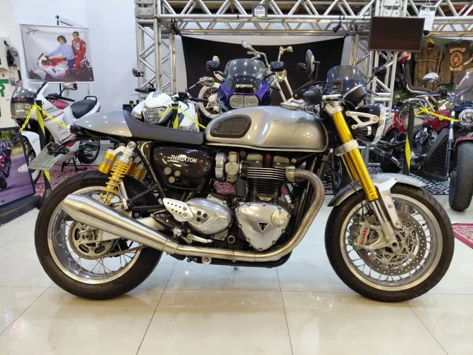 Triumph Thruxton 1200R . Cowboy Bikes Motors