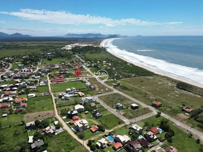 Tereno com 425,22 m² localizado na Praia da Gamboa, Garopaba!