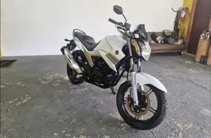 YAMAHA YS 250 FAZER