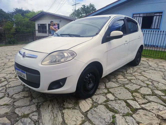 Fiat Palio Attractive 1.0 EVO Fire Flex 8V 5P 2013