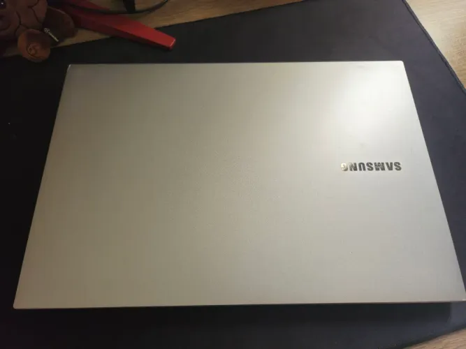 Notebook Samsung Book E20 liga e funciona - para conserto ou peças