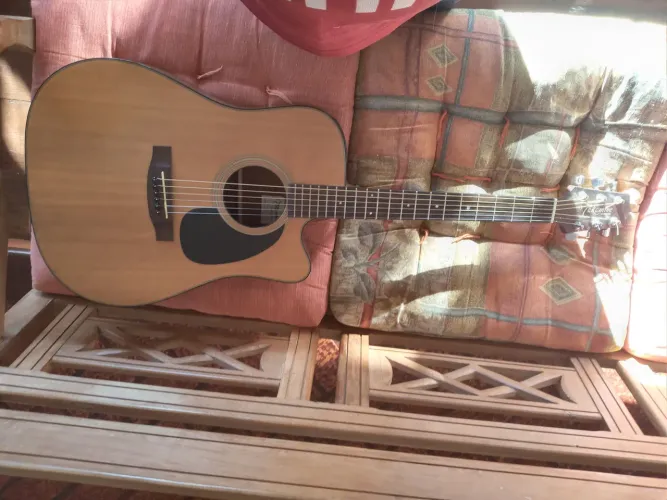 Violão takamine e yamaha