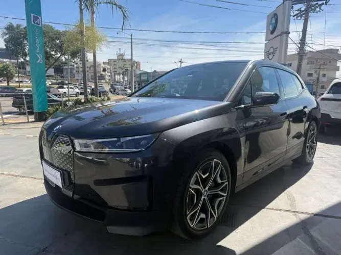 BMW IX XDrive 40 Aut. (elétrico) 2024