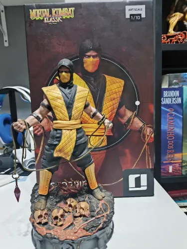 Scorpion Iron Studios 1/10 com caixa arte