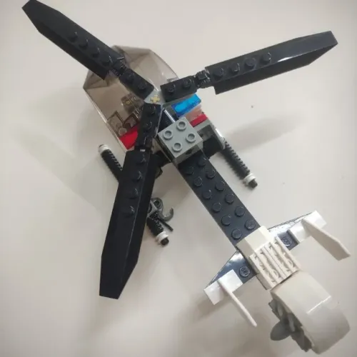 Lego 7031 - Helicóptero da Polícia- semi novo