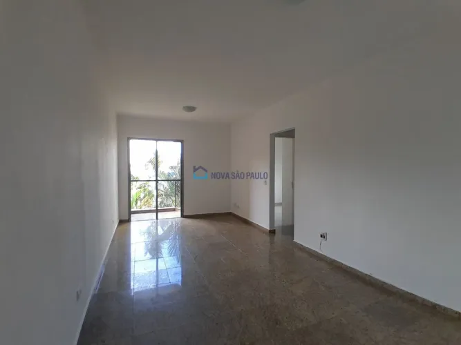 Apartamento 2 dormitórios na Vila Alexandria