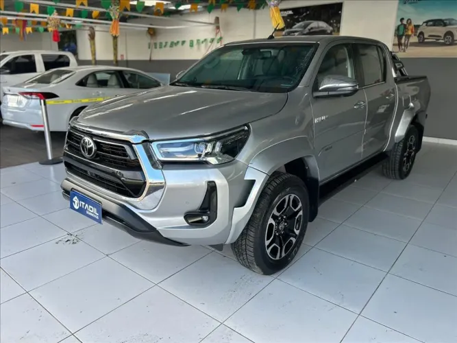 Toyota Hilux CD SRX Plus 4X4 2.8 TDI Die. Aut. 2024