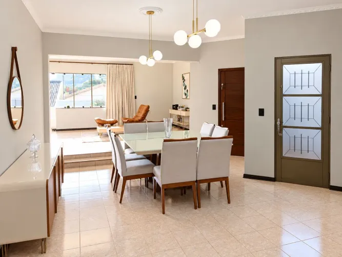 CASA AMPLA 4 QUARTOS + ÁREA COMERCIAL | ACEITA PERMUTA