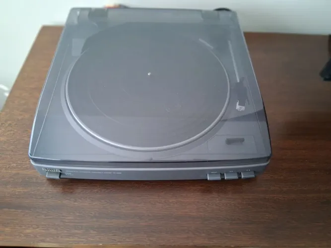 Toca discos aiwa px-e850