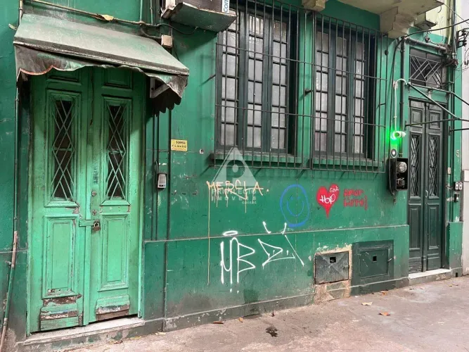 Oportunidade Única: Sala Comercial de 100m² | Térreo com Saída para a Rua | Próximo ao Met