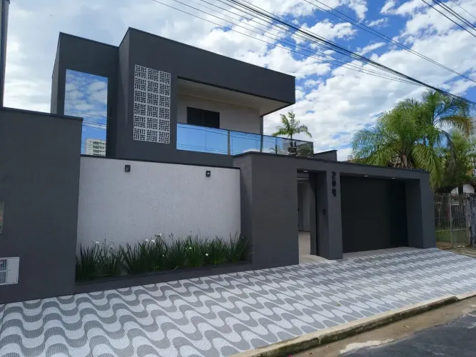 Sobrado para venda com 180 metros quadrados com 3 quartos em Flórida - Praia Grande - SP