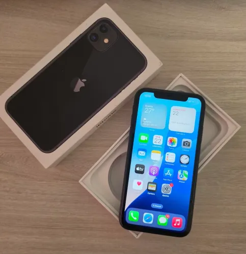 Iphone 11 128gb perfeito!! Bateria 96%!! Todo original!!