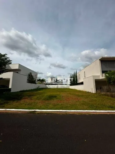 Terreno à venda, 481 m² por R$ 950.000,00 - Jardins Gênova - Uberlândia/MG