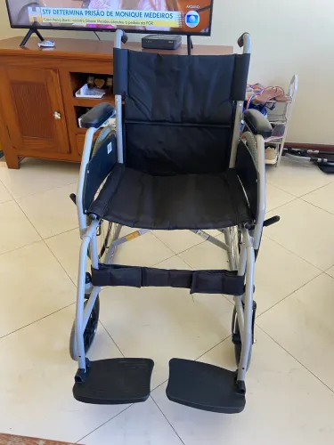 Cadeiras de rodas nova