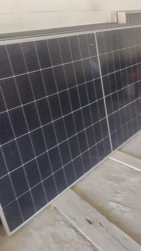 Placas solar para sistema off grid  com avarias novas zero Aparti de 350 