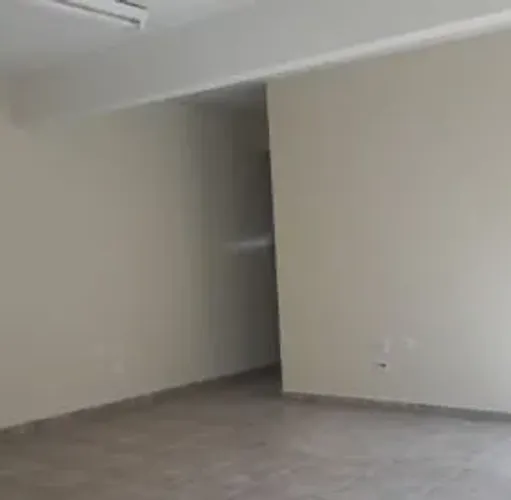 Sala comercial na Avenida Francisco Vieira Bueno, 129 - Conjuntos 1, 2, 3 e 4 240 m²