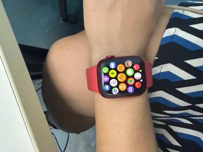 Apple Watch Series 7 red 42 mm