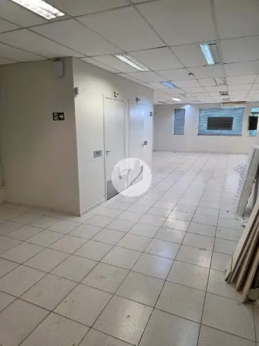 Sobreloja Comercial para Alugar em Santo André (Jd. do Estádio) 230 m²