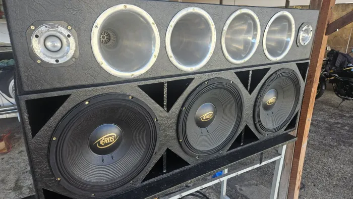 Vendo som automotivo