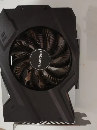 Gtx 1650 3 mês de uso nova