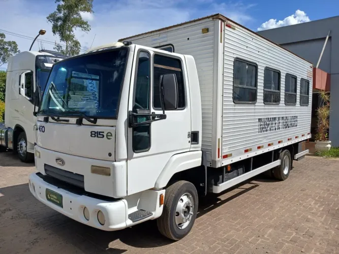 Ford Cargo 815 2010