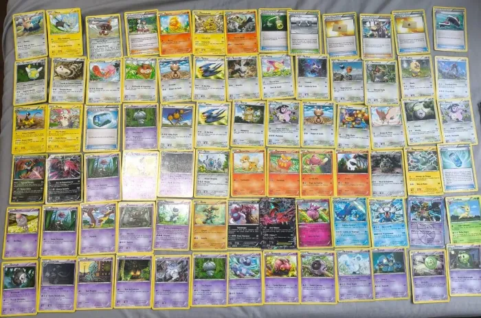 Bulk de 270 cartas de pokémon vintages + 3 tabuleiros extras