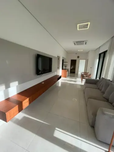 MANSÃO LINDA NA MARINA RIO BELO COM 3 SUÍTES, LAGO COM CARPAS E 1.500 M²