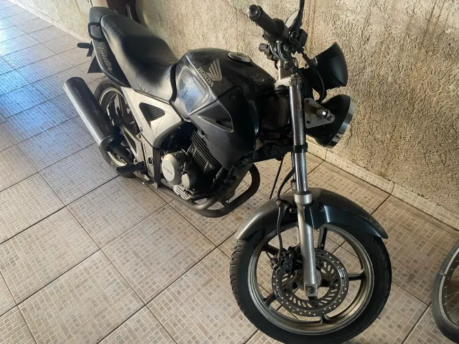 Vendo Honda Twister 2004