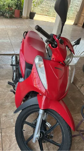 Vendo moto biz 