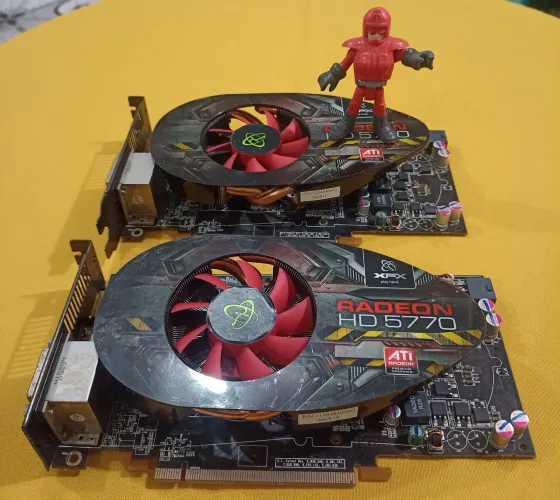 Placas de Vídeo AMD Radeon HD 5770 1GB (Retro)