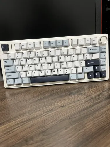 Teclado Aula F75